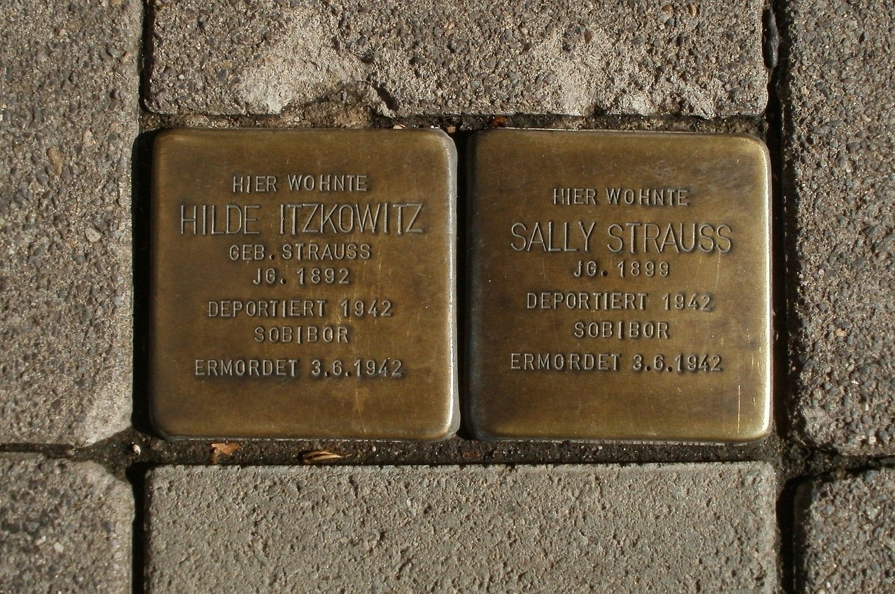 Jüdische Geschichte_Stolpersteine